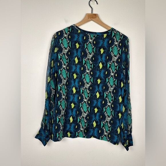 Equipment Femme Blue Multicolor 100% Silk Snake Print Blouse Top Women’s Sz M - Picture 4 of 7